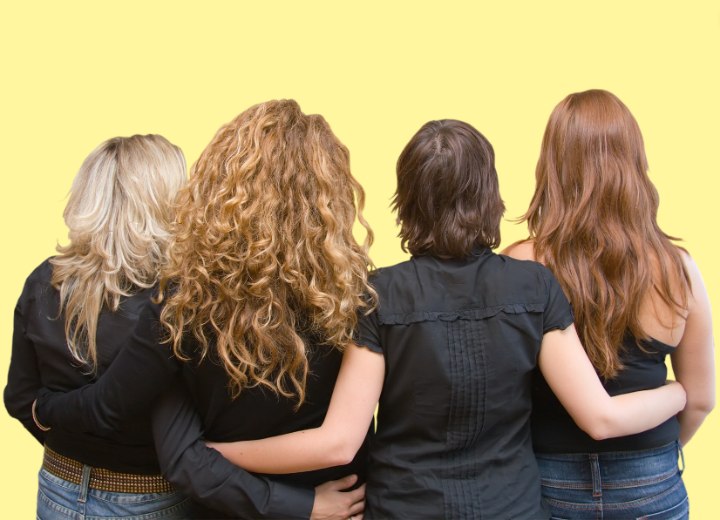 Vue arrière de femmes avec différentes longueurs de cheveux