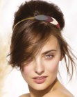 cheveux relev�s