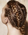 cheveux relev�s