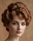 Coiffure relev&eacute;e douce et gracieuse