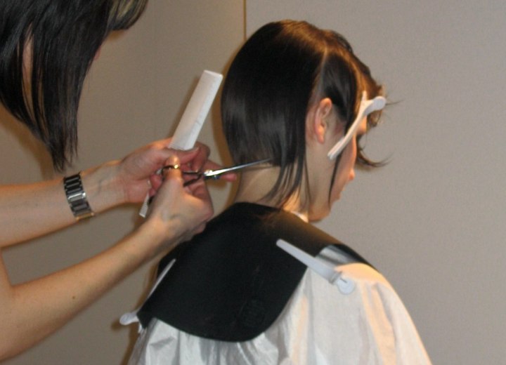 Couper les cheveux lorsqu'ils sont mouillés
