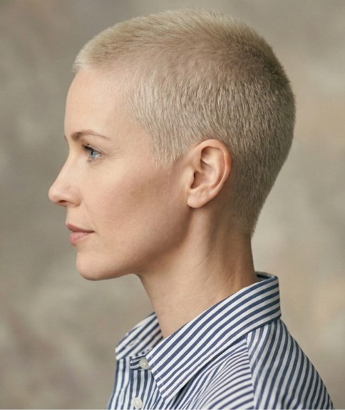 Buzz cut féminin