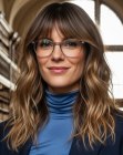 Cheveux ondulés au-delà des épaules