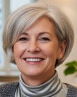 Coupe moderne pour cheveux gris