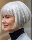 Carré plongeant pour cheveux gris
