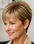 Coupe pixie pour femmes de plus de 50 ans