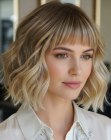 Carré blond à la nuque