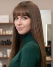 Cheveux bruns classiques tr&egrave;s longs