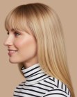 Cheveux longs et frange classique